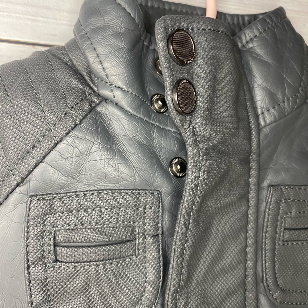 Urban republic baby boy moto leather jacket. Size 3/6M - Picture 7 of 9